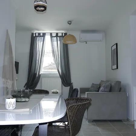 Aelia 2 Apartment