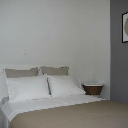 Aelia 2 Apartment